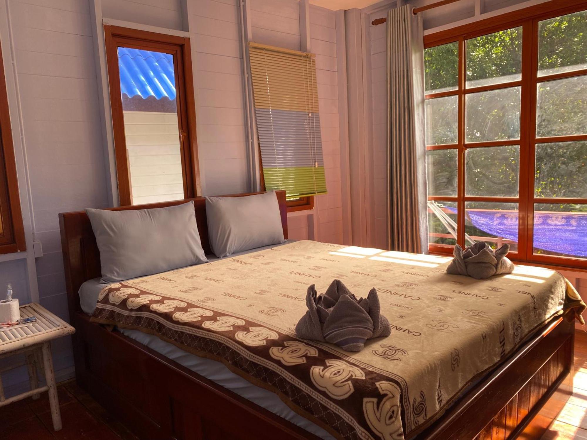 White Rose Guesthouse Kaoh Touch Exterior photo